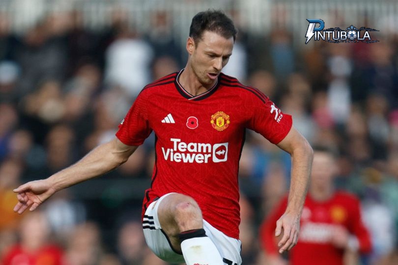 Lanjut! Manchester United Resmi Perpanjang Kerjasamanya Dengan Jonny Evans